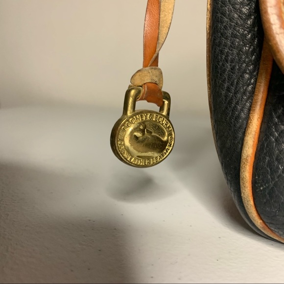 Dooney & Bourke Vintage All weather Leather Bag - Picture 8 of 15